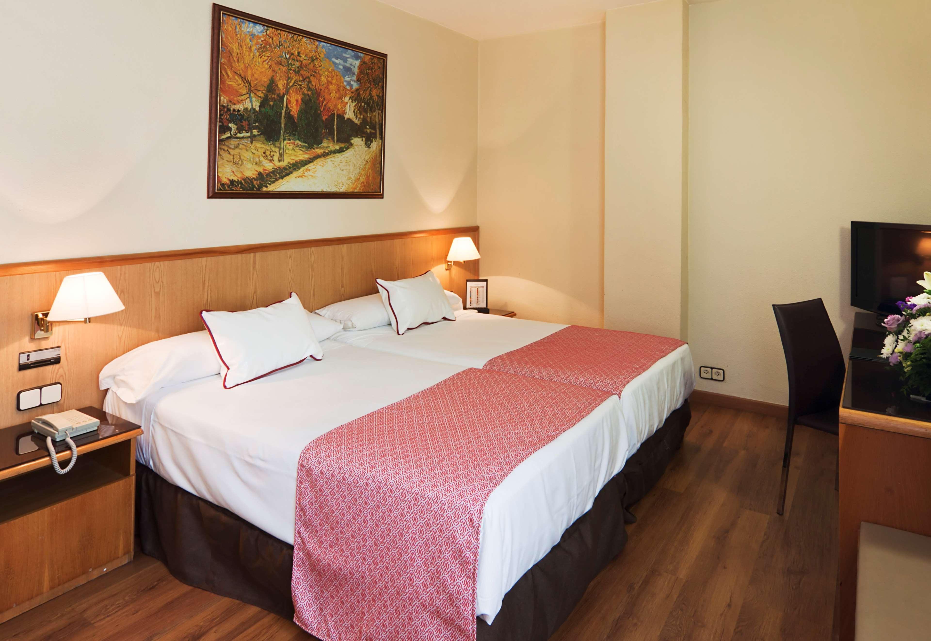 Catalonia Hispalis Hotel 3*