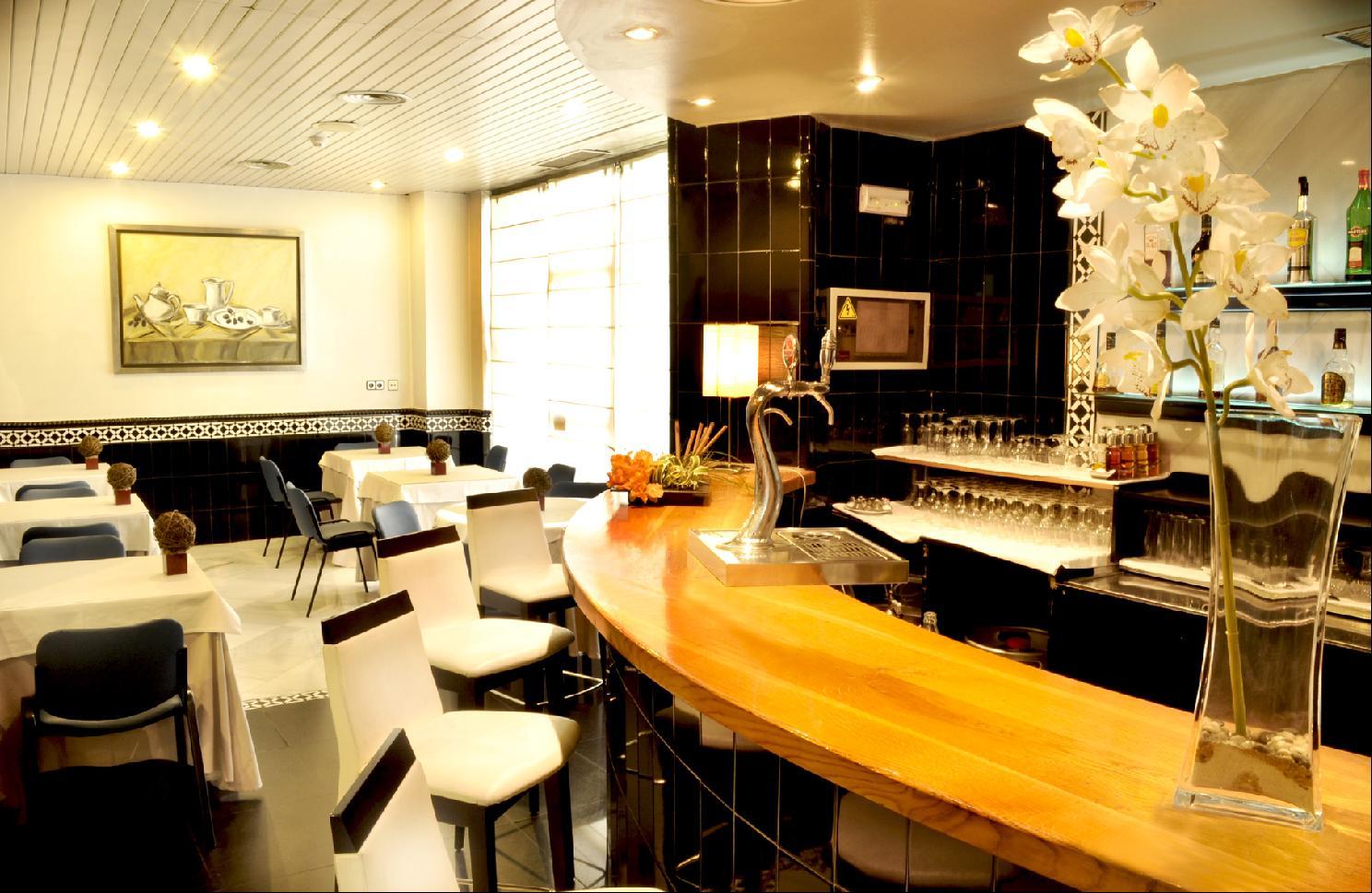 Catalonia Hispalis Hotel 3*